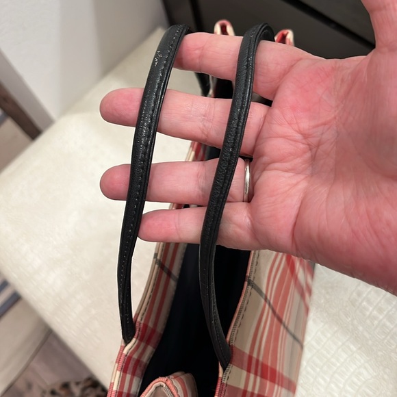 Burberry Red House Check Tote - Picture 7 of 11